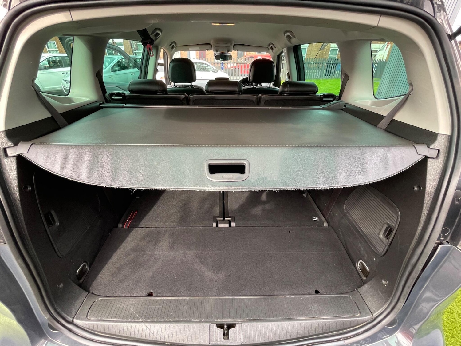 Used Vauxhall Zafira Tourer 2013 for sale - 76084226: Photo 29