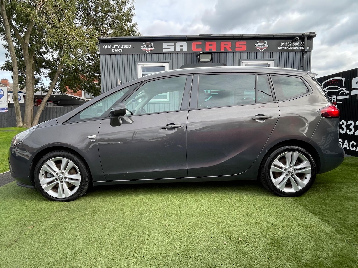 Used Vauxhall Zafira Tourer 2013 for sale - 76084226: Photo 9