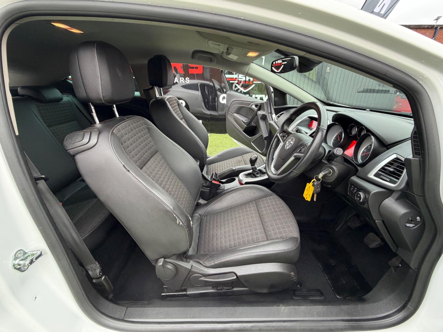 Used Vauxhall Astra GTC 2014 for sale - 77695326: Photo 26