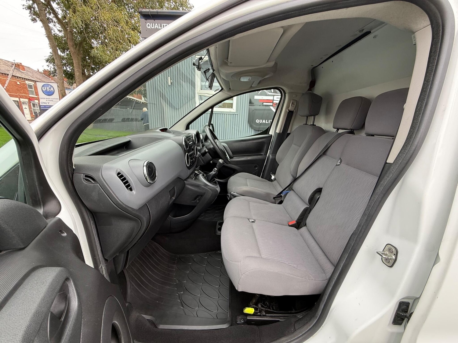 Vehicle 29