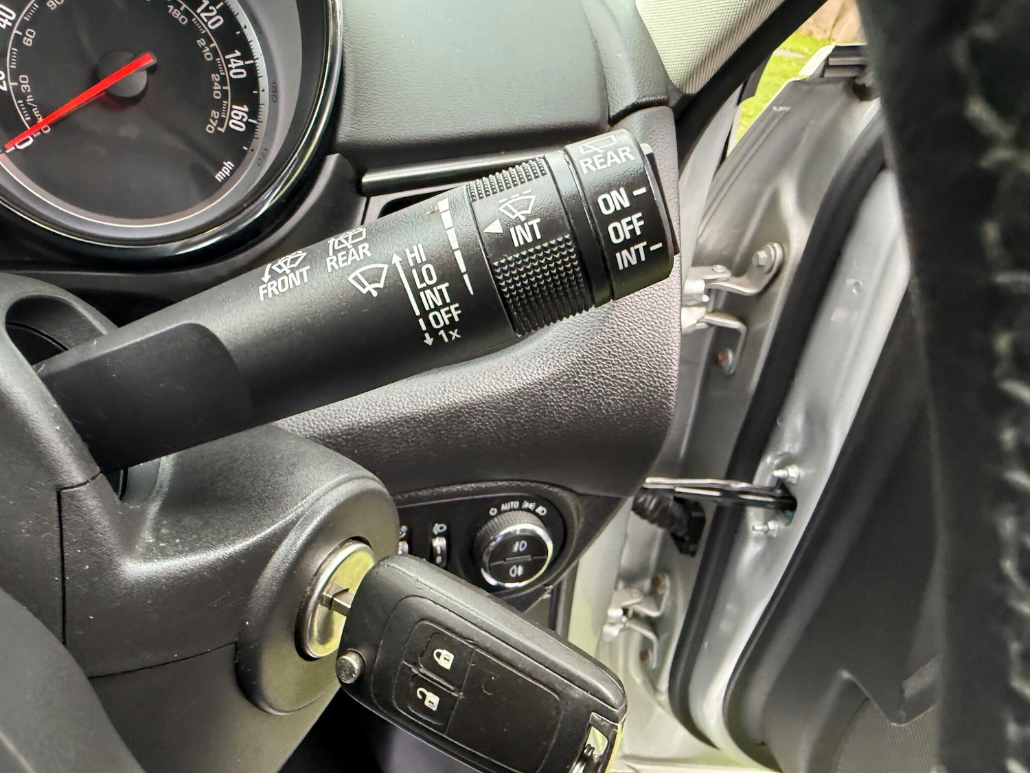 Used Vauxhall Zafira 2016 for sale - 76457357: Photo 28