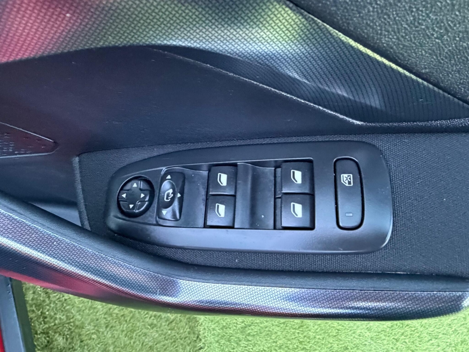 Used Peugeot 2008 2017 for sale - 77892071: Photo 24