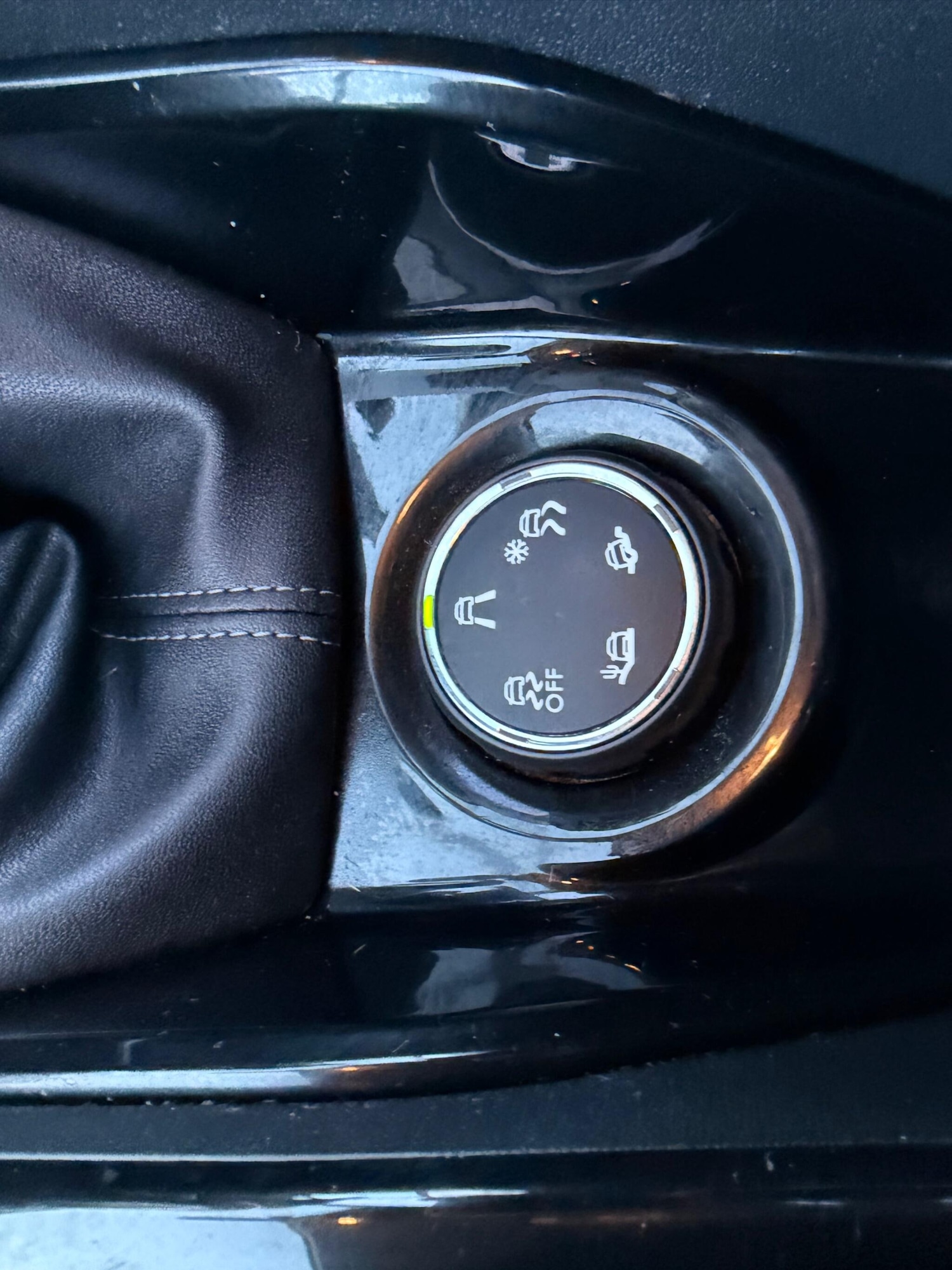 Used Peugeot 2008 2017 for sale - 77892071: Photo 26