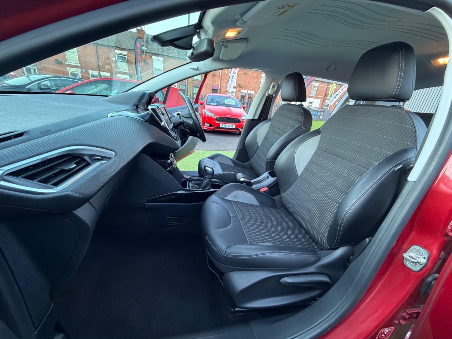 Used Peugeot 2008 2017 for sale - 77892071: Photo 31