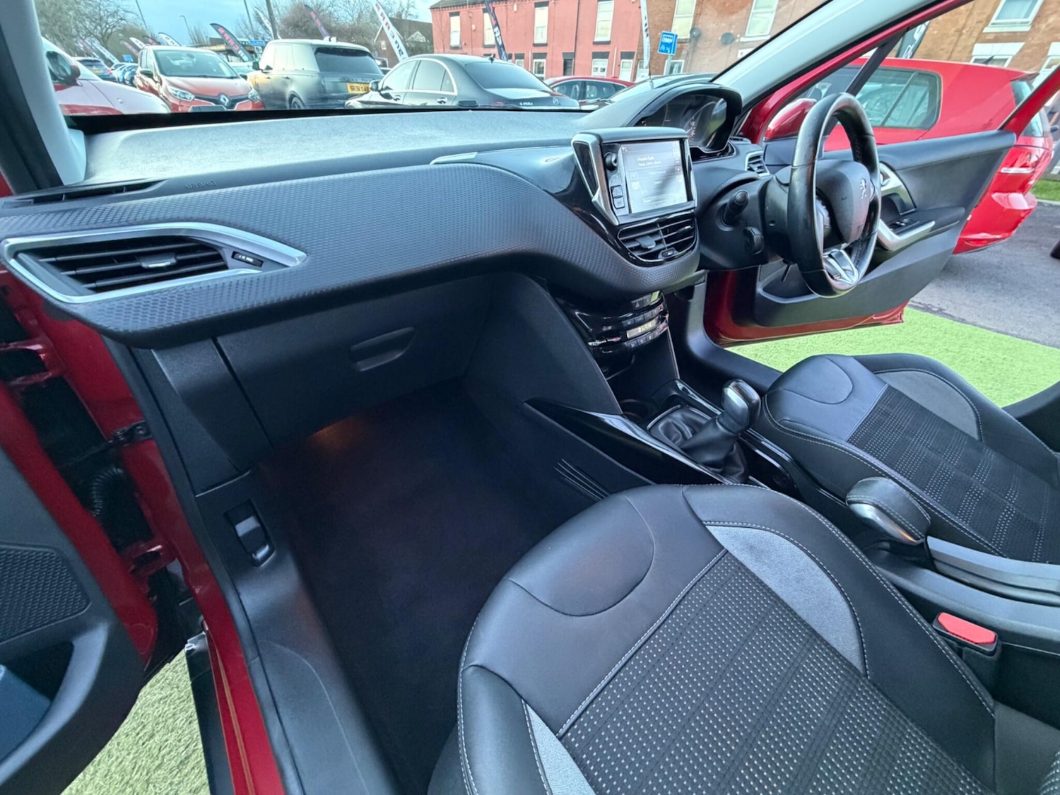 Used Peugeot 2008 2017 for sale - 77892071: Photo 42