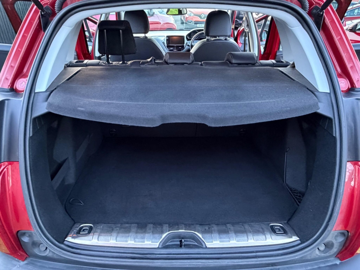 Used Peugeot 2008 2017 for sale - 77892071: Photo 44