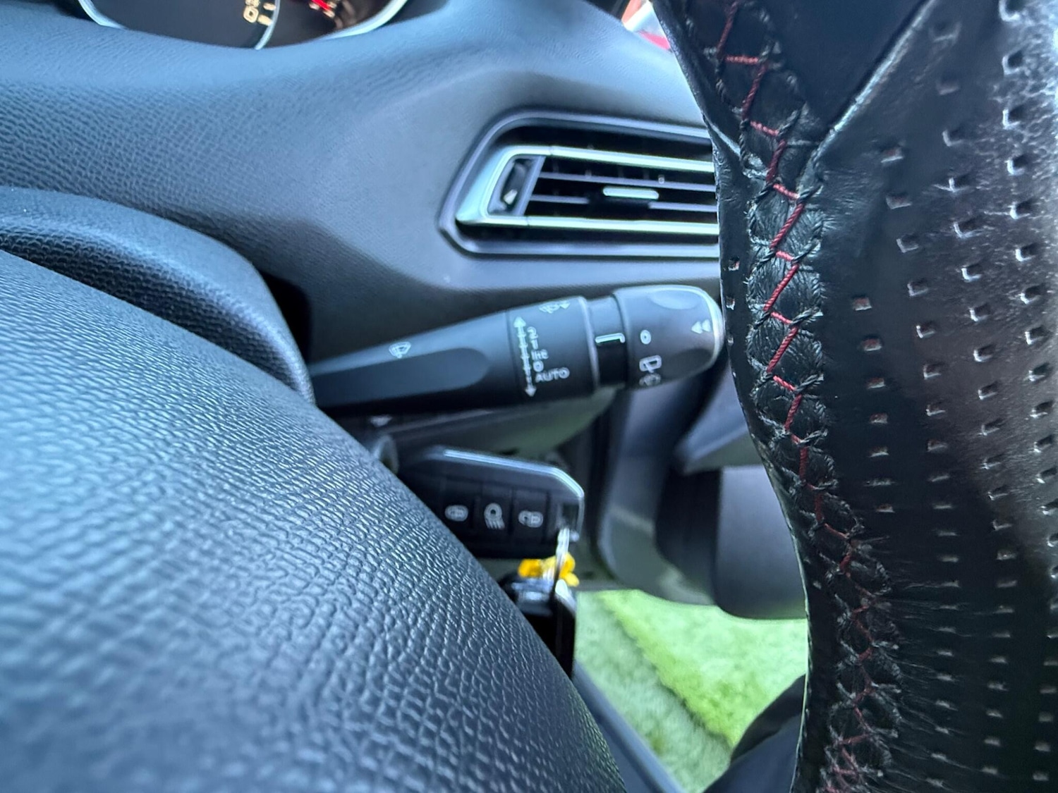 Used Peugeot 308 2016 for sale - 76898838: Photo 24