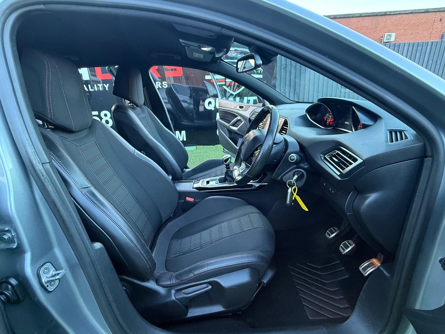 Used Peugeot 308 2016 for sale - 76898838: Photo 26