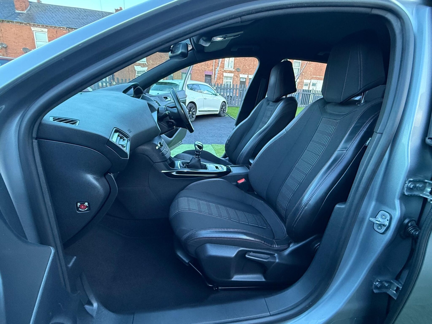 Used Peugeot 308 2016 for sale - 76898838: Photo 29