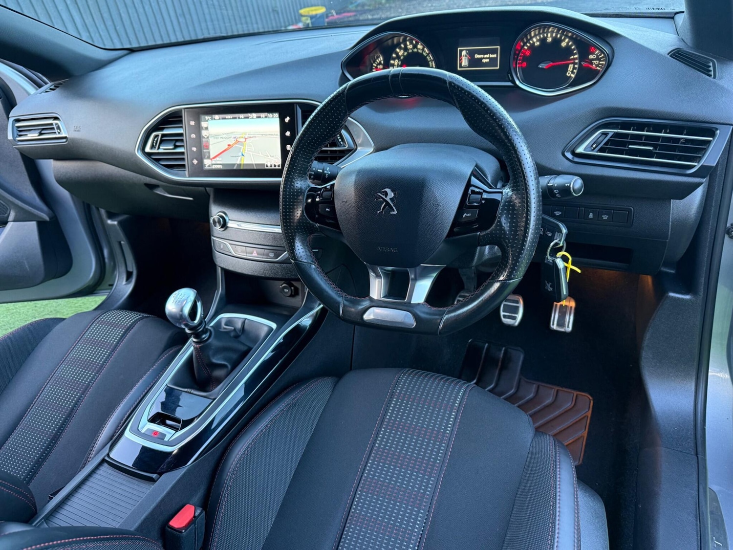 Used Peugeot 308 2016 for sale - 76898838: Photo 3