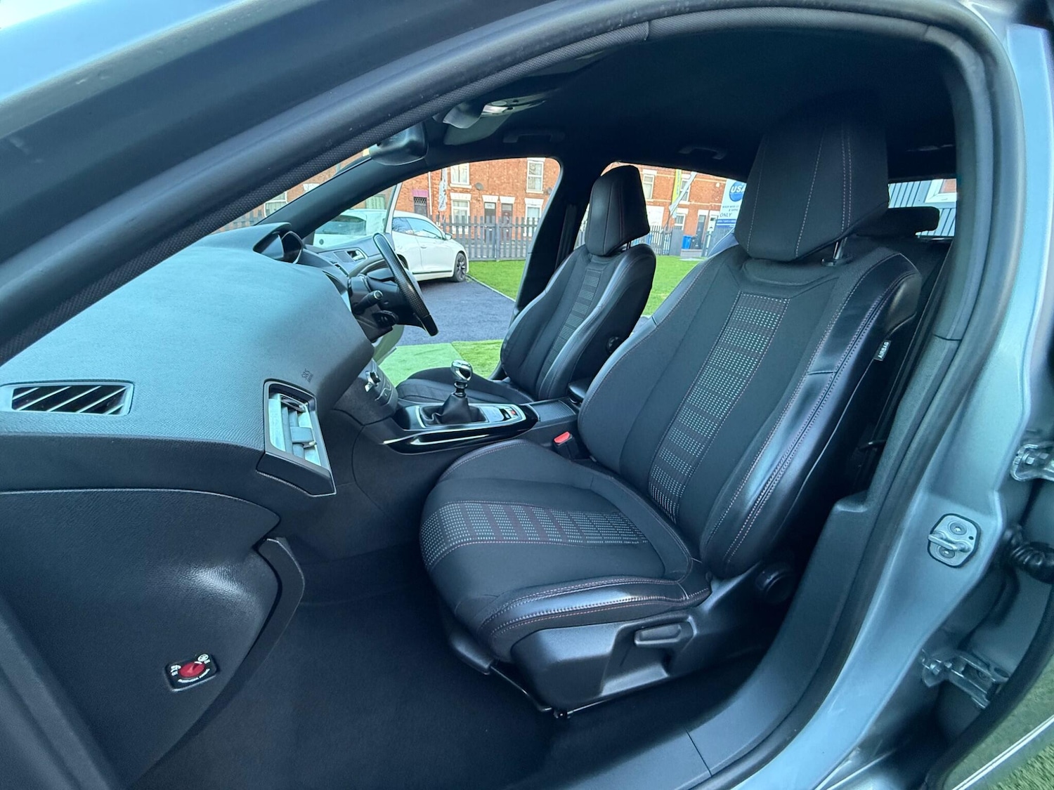 Used Peugeot 308 2016 for sale - 76898838: Photo 31