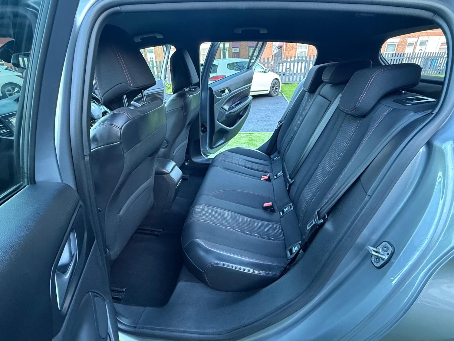 Used Peugeot 308 2016 for sale - 76898838: Photo 33