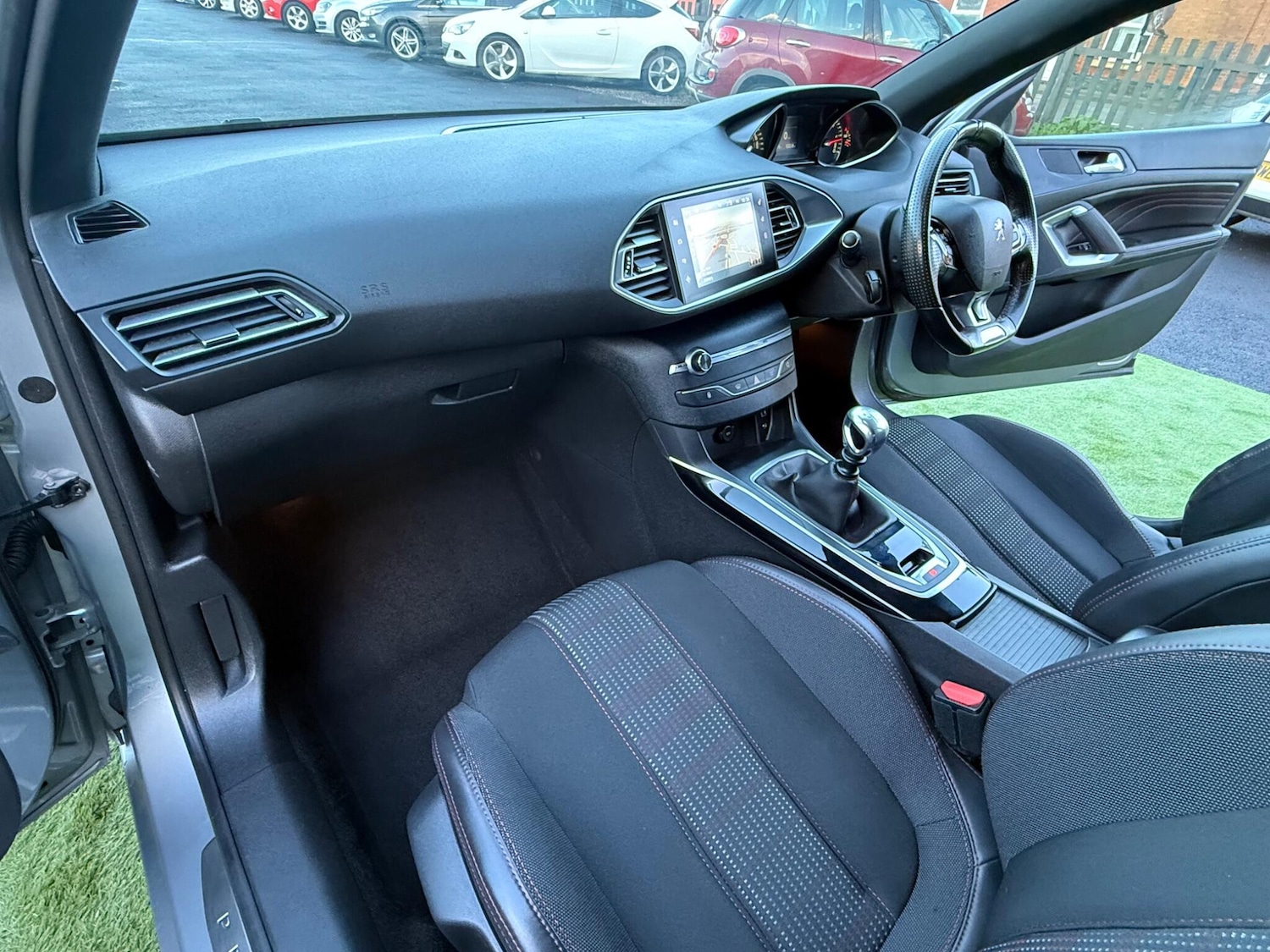 Used Peugeot 308 2016 for sale - 76898838: Photo 40