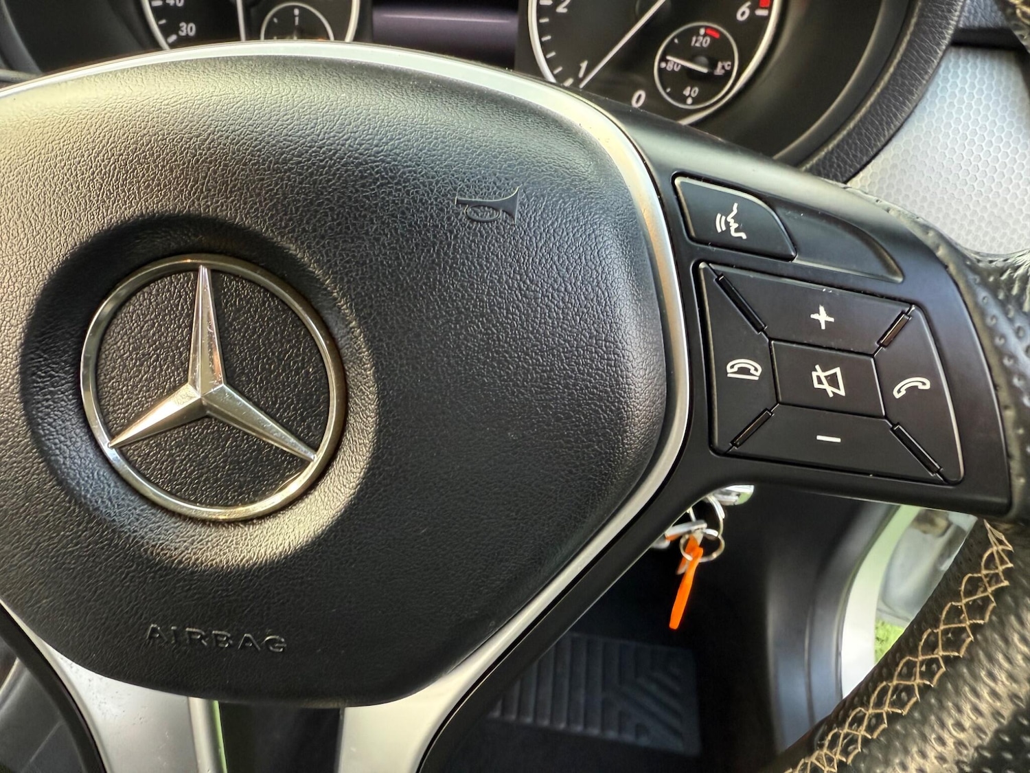 Used Mercedes-Benz B Class 2014 for sale - 76976761: Photo 23