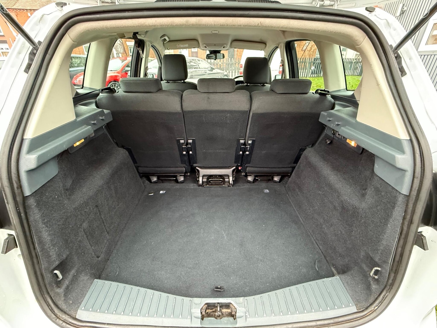 Used Ford C-Max 2014 for sale - 76703595: Photo 45