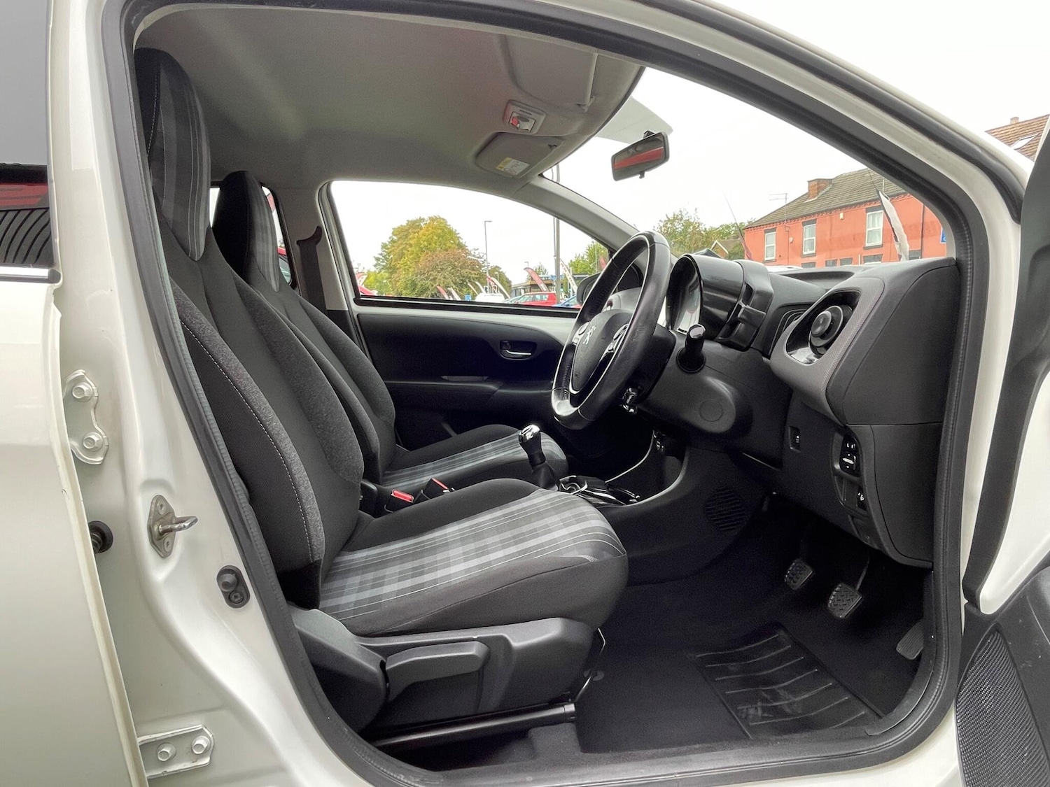 Used Peugeot 108 2019 for sale - 76703606: Photo 34