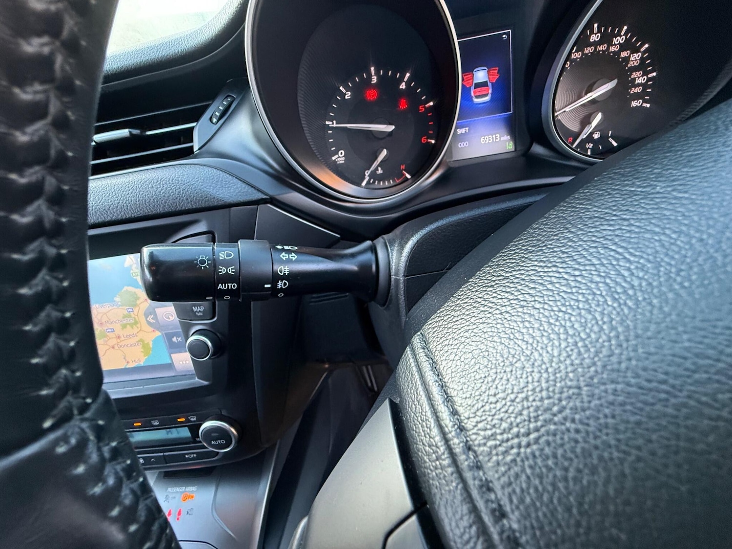 Used Toyota Avensis for sale - 77345556: Photo 24