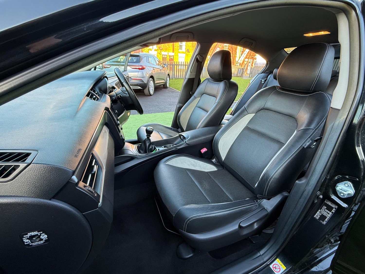 Used Toyota Avensis for sale - 77345556: Photo 31