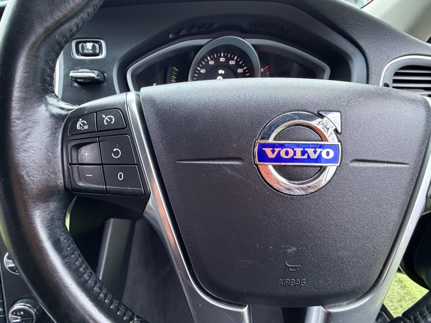 Used Volvo V40 2014 for sale - 77479485: Photo 22