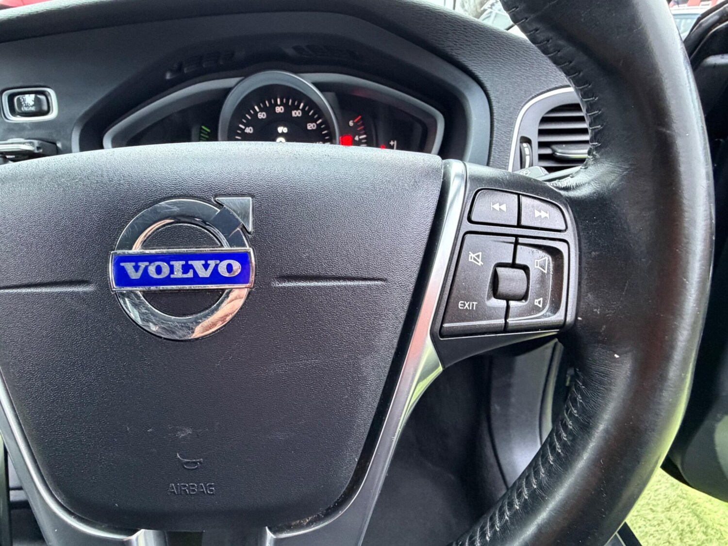 Used Volvo V40 2014 for sale - 77479485: Photo 23