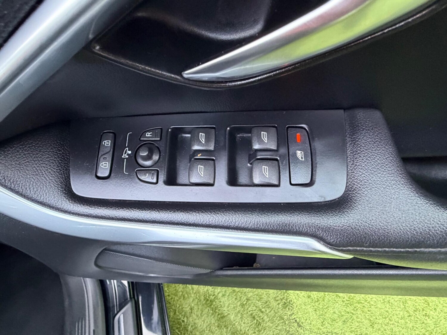 Used Volvo V40 2014 for sale - 77479485: Photo 27