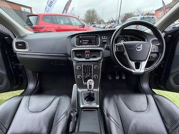 Used Volvo V40 2014 for sale - 77479485: Photo