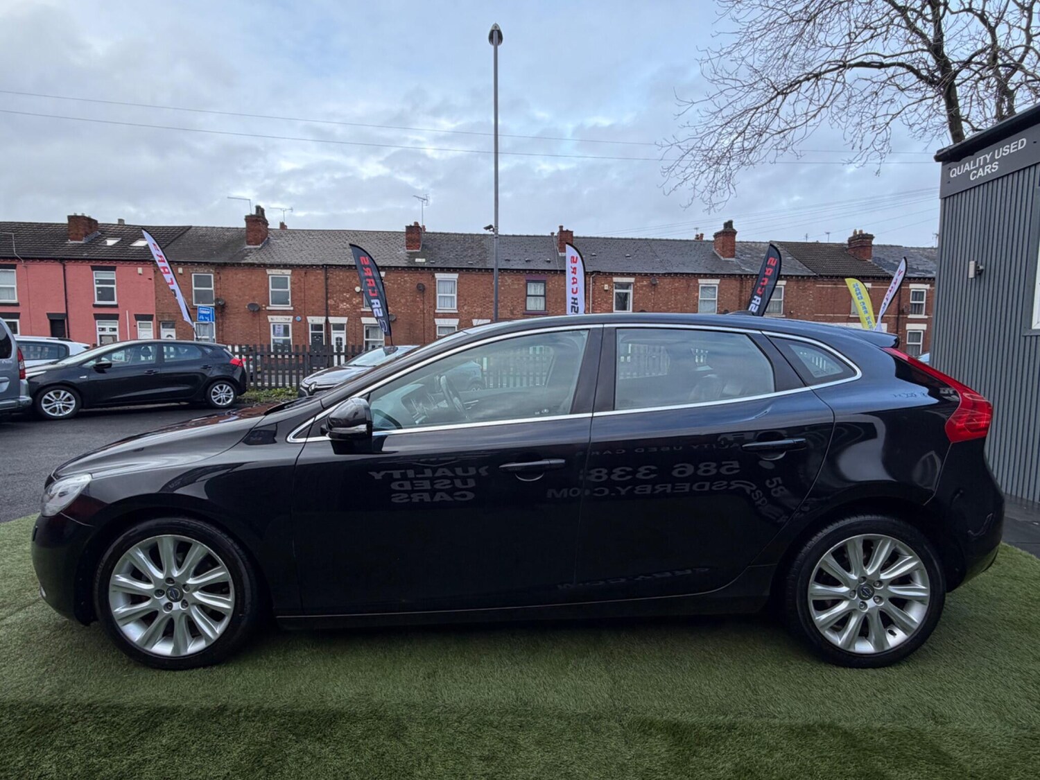 Used Volvo V40 2014 for sale - 77479485: Photo 8