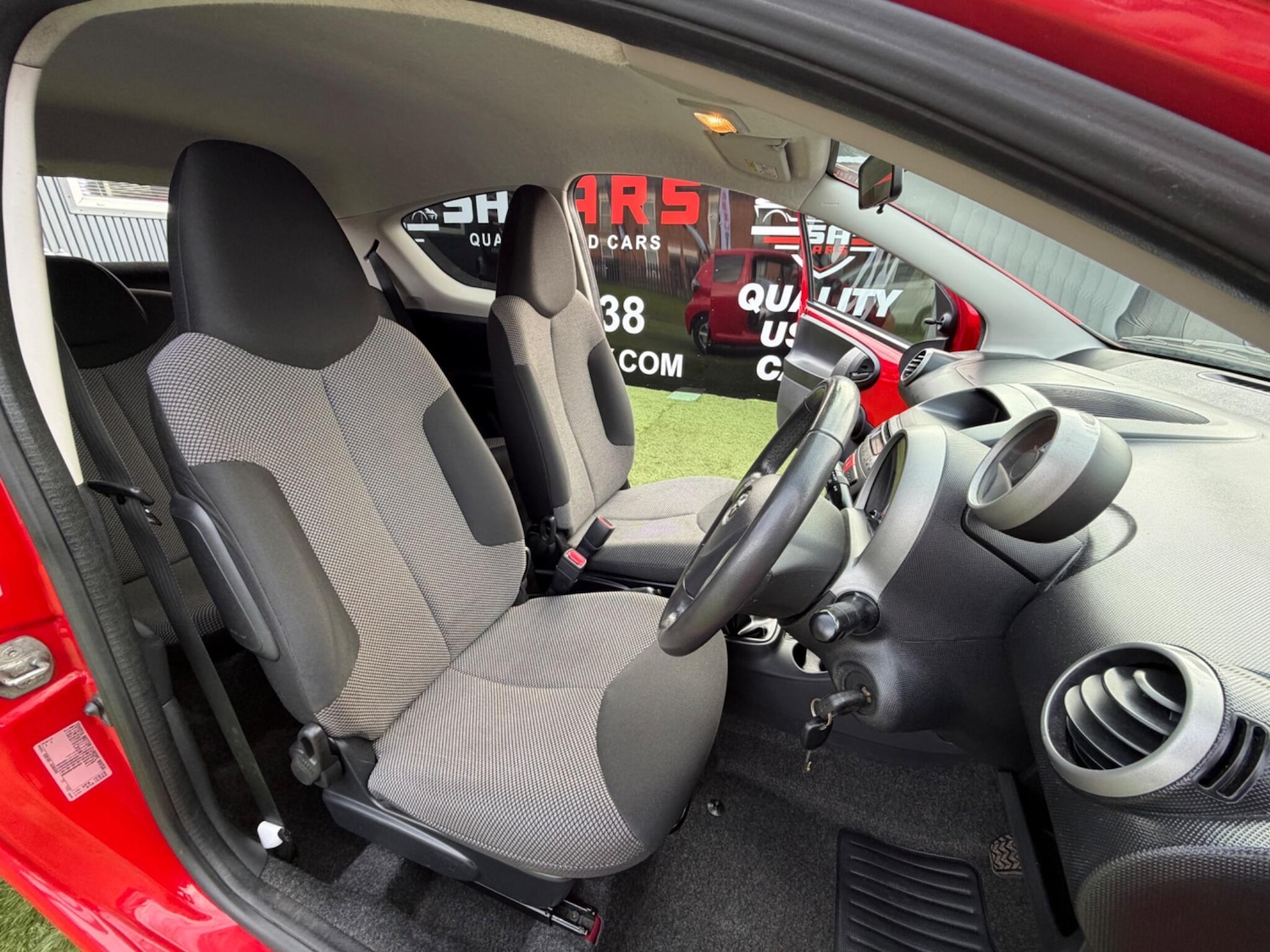 Used Toyota AYGO 2014 for sale - 77358990: Photo 25