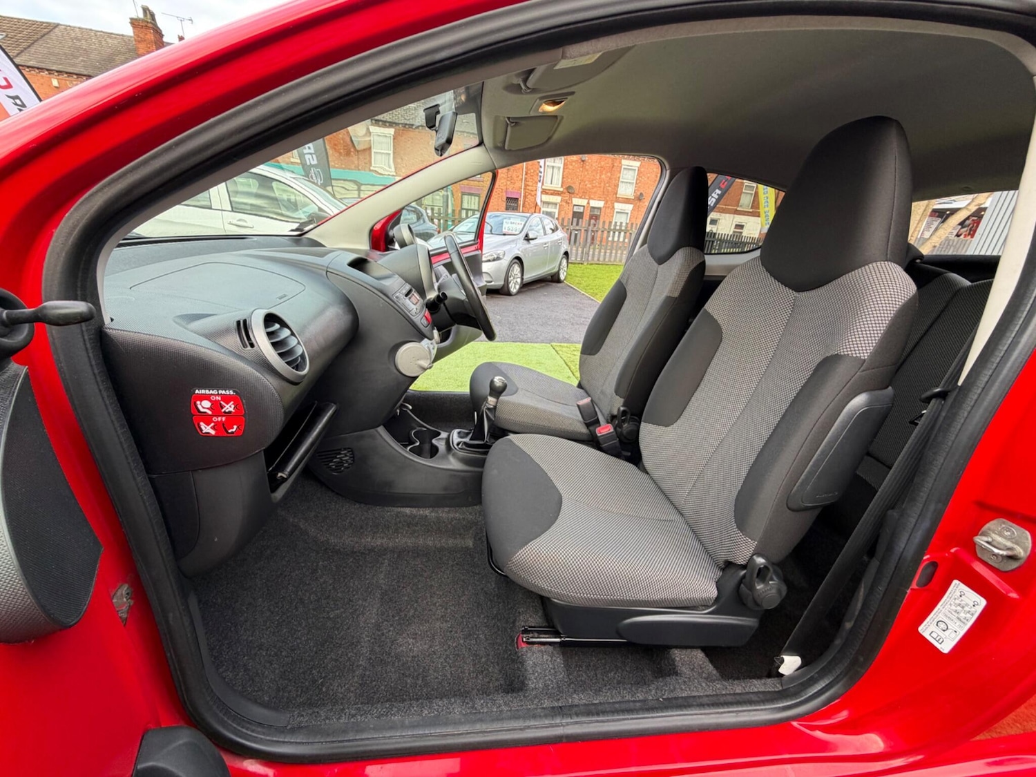 Used Toyota AYGO 2014 for sale - 77358990: Photo 27