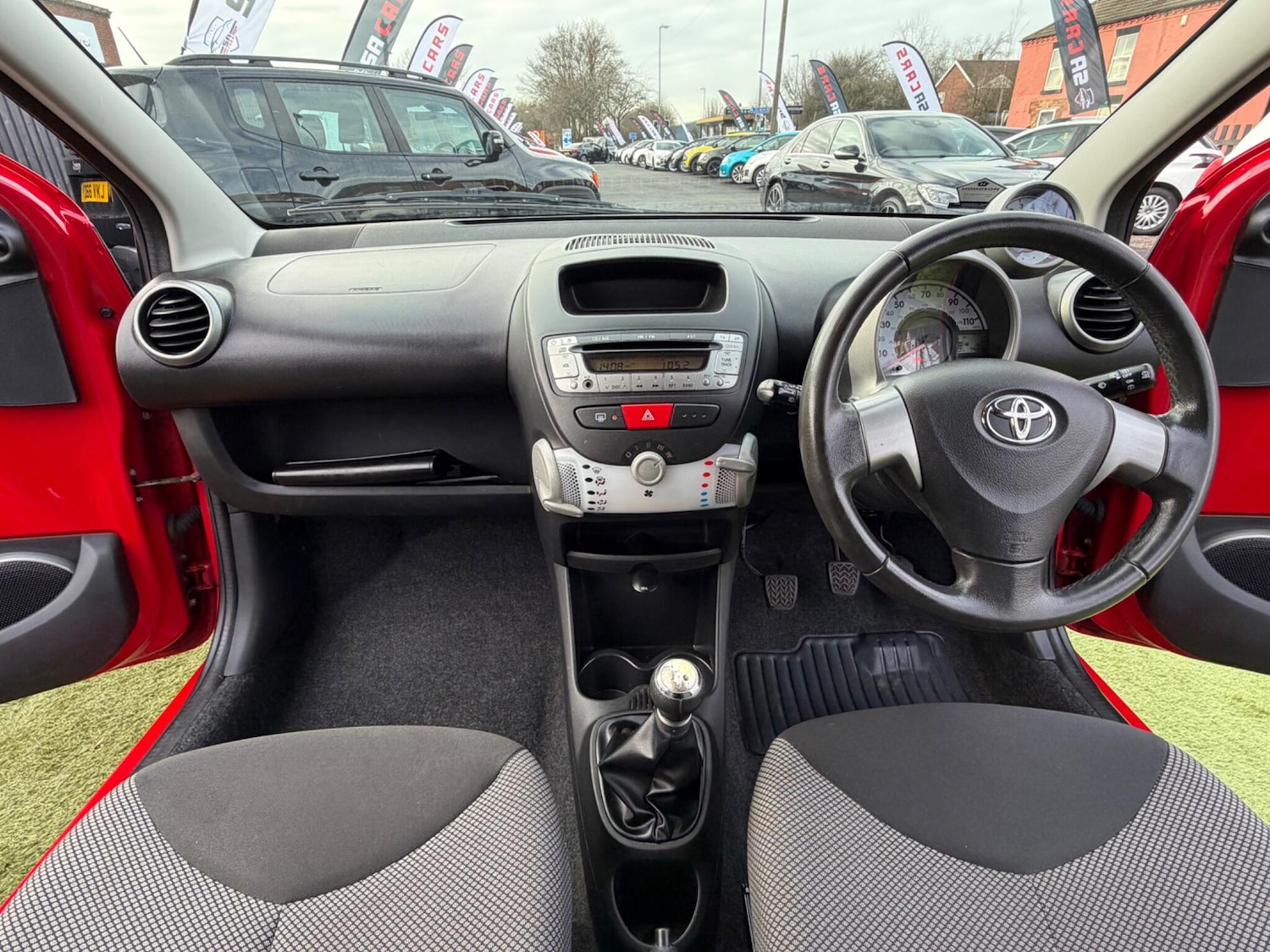 Used Toyota AYGO 2014 for sale - 77358990: Photo 29