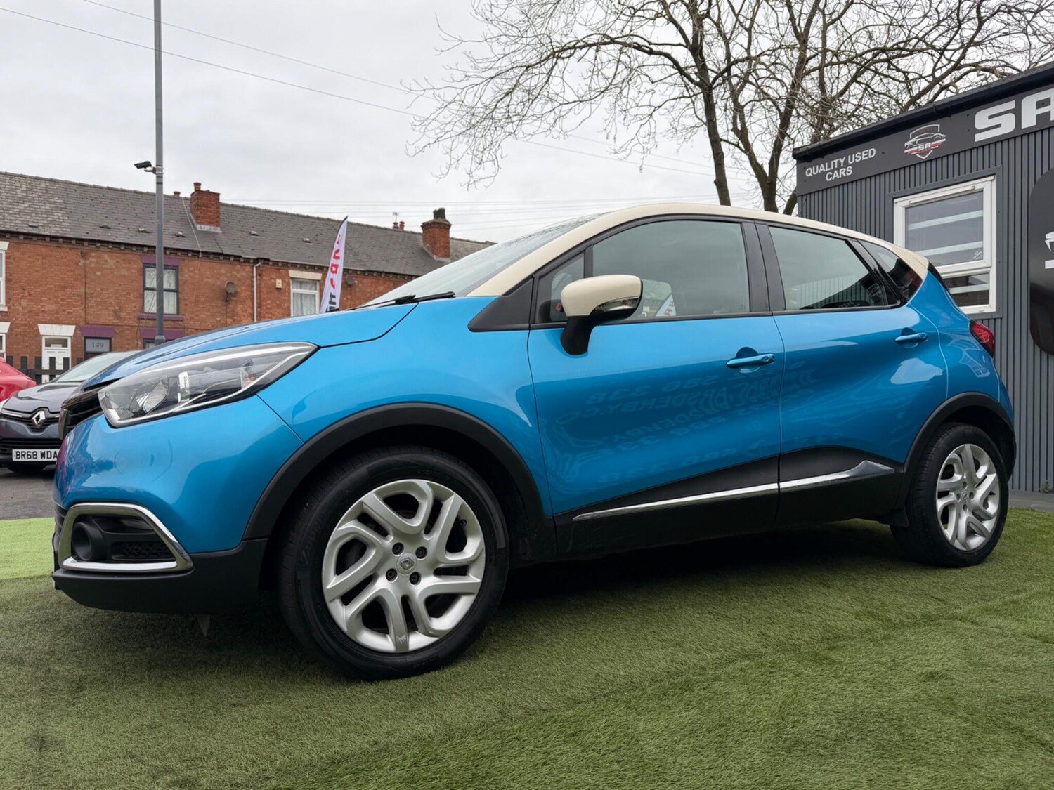 Used Renault Captur for sale - 77723361: Photo 12