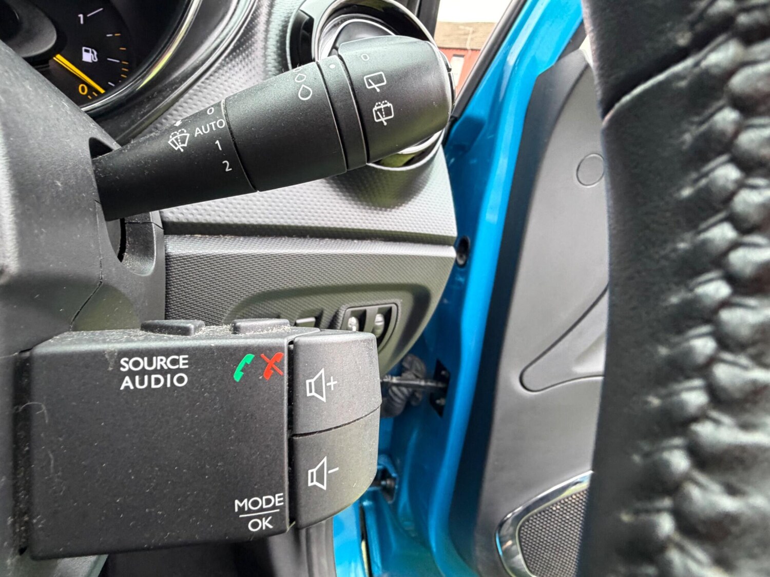 Used Renault Captur for sale - 77723361: Photo 24