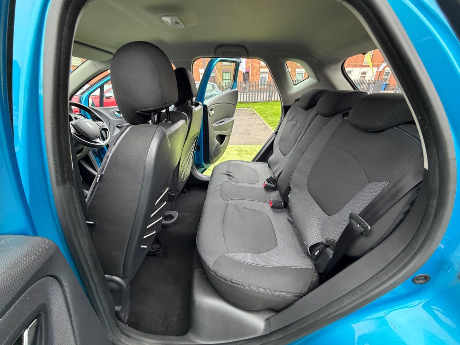 Used Renault Captur for sale - 77723361: Photo 36