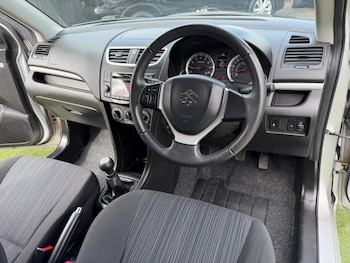 Used Suzuki Swift 2015 for sale - 78335665: Photo