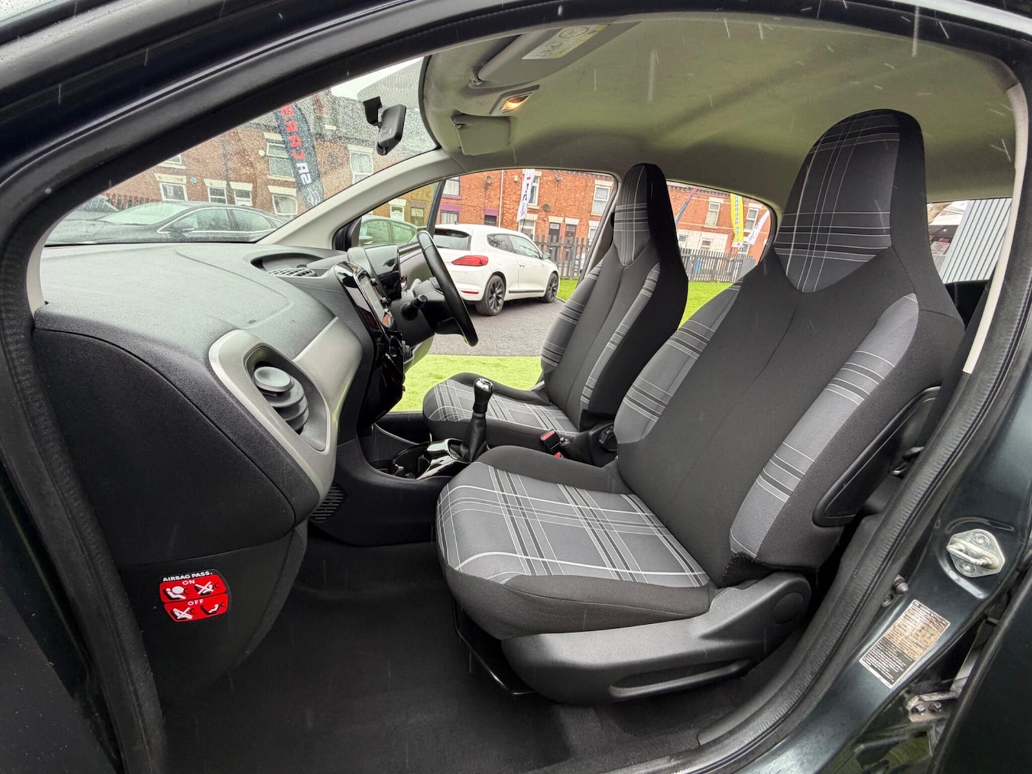 Used Peugeot 108 2017 for sale - 77559694: Photo 31