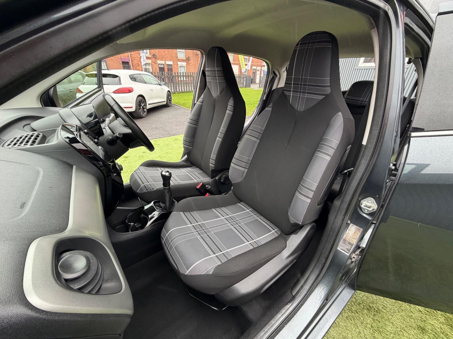 Used Peugeot 108 2017 for sale - 77559694: Photo 32