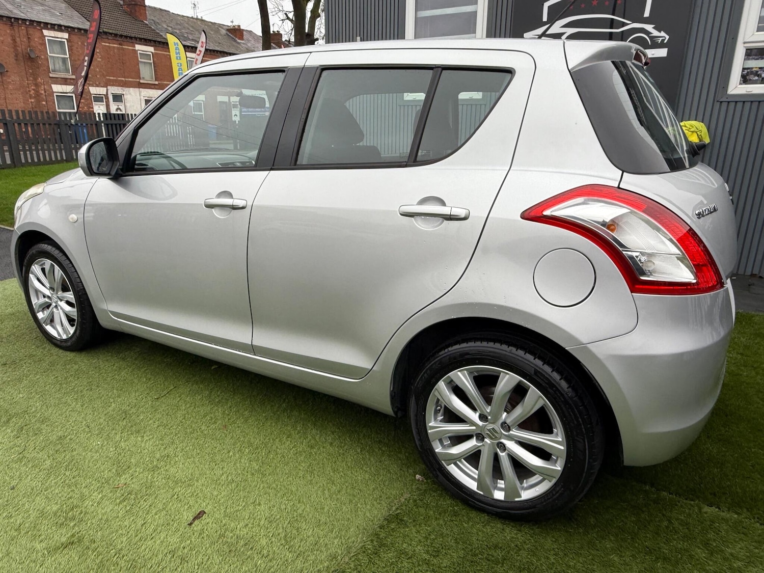 Used Suzuki Swift 2015 for sale - 76701613: Photo 15