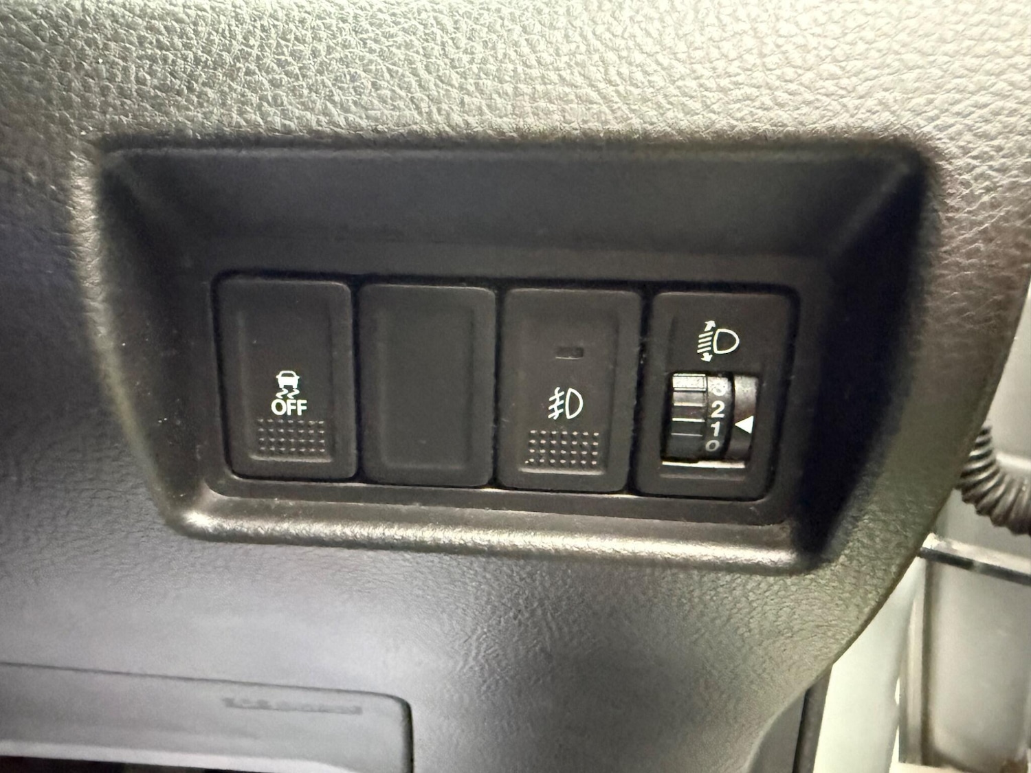 Used Suzuki Swift 2015 for sale - 76701613: Photo 24