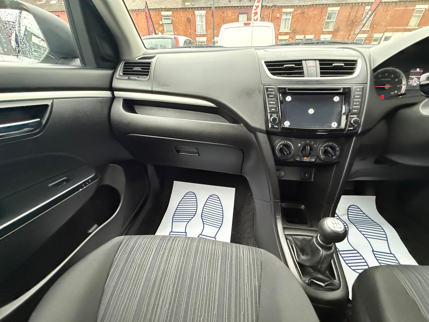 Used Suzuki Swift 2015 for sale - 76701613: Photo 28