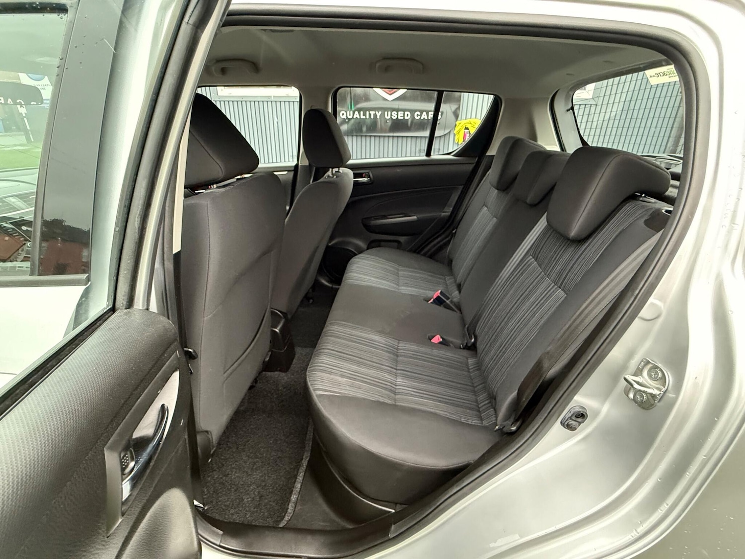 Used Suzuki Swift 2015 for sale - 76701613: Photo 36