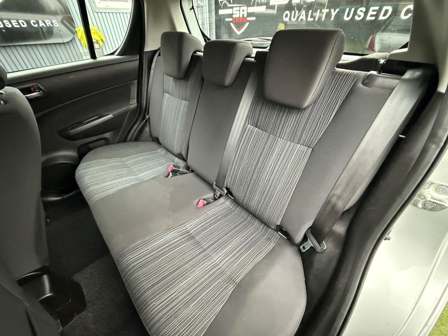 Used Suzuki Swift 2015 for sale - 76701613: Photo 38