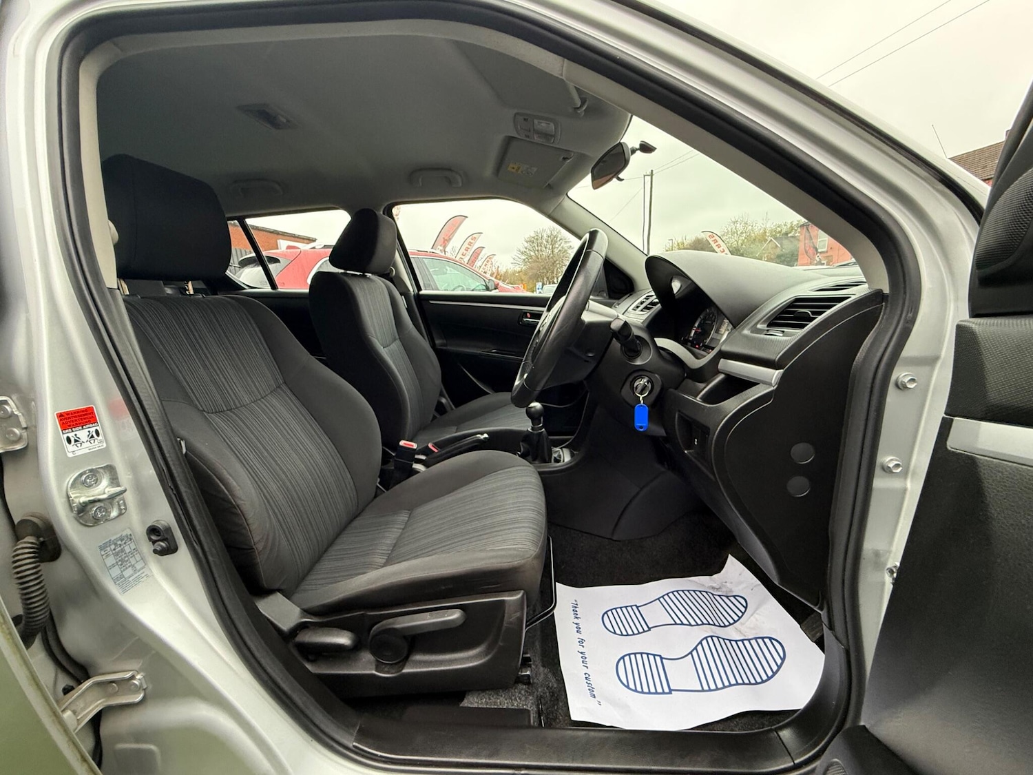 Used Suzuki Swift 2015 for sale - 76701613: Photo 4