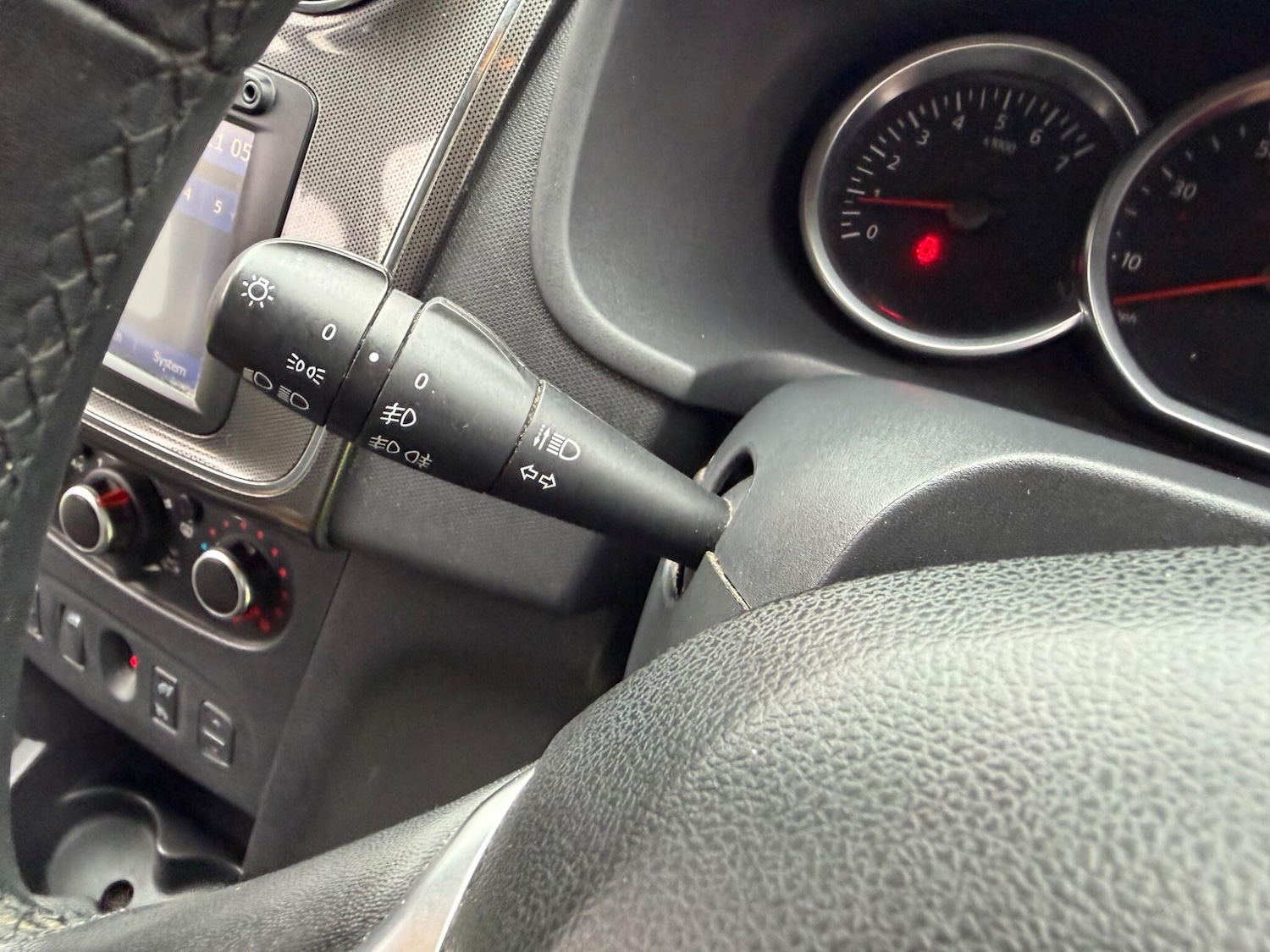 Used Dacia Sandero Stepway 2017 for sale - 77892118: Photo 21