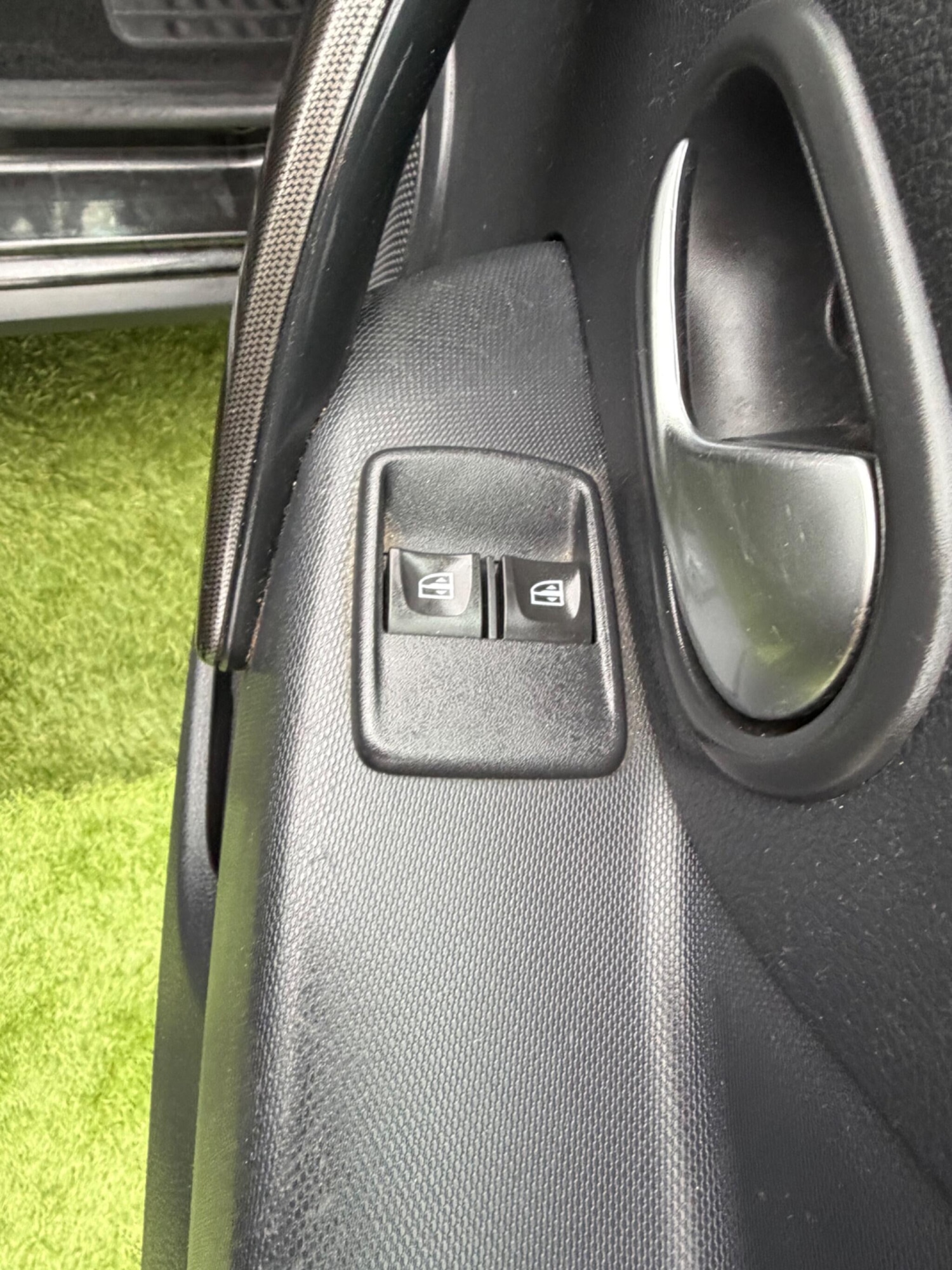 Used Dacia Sandero Stepway 2017 for sale - 77892118: Photo 24