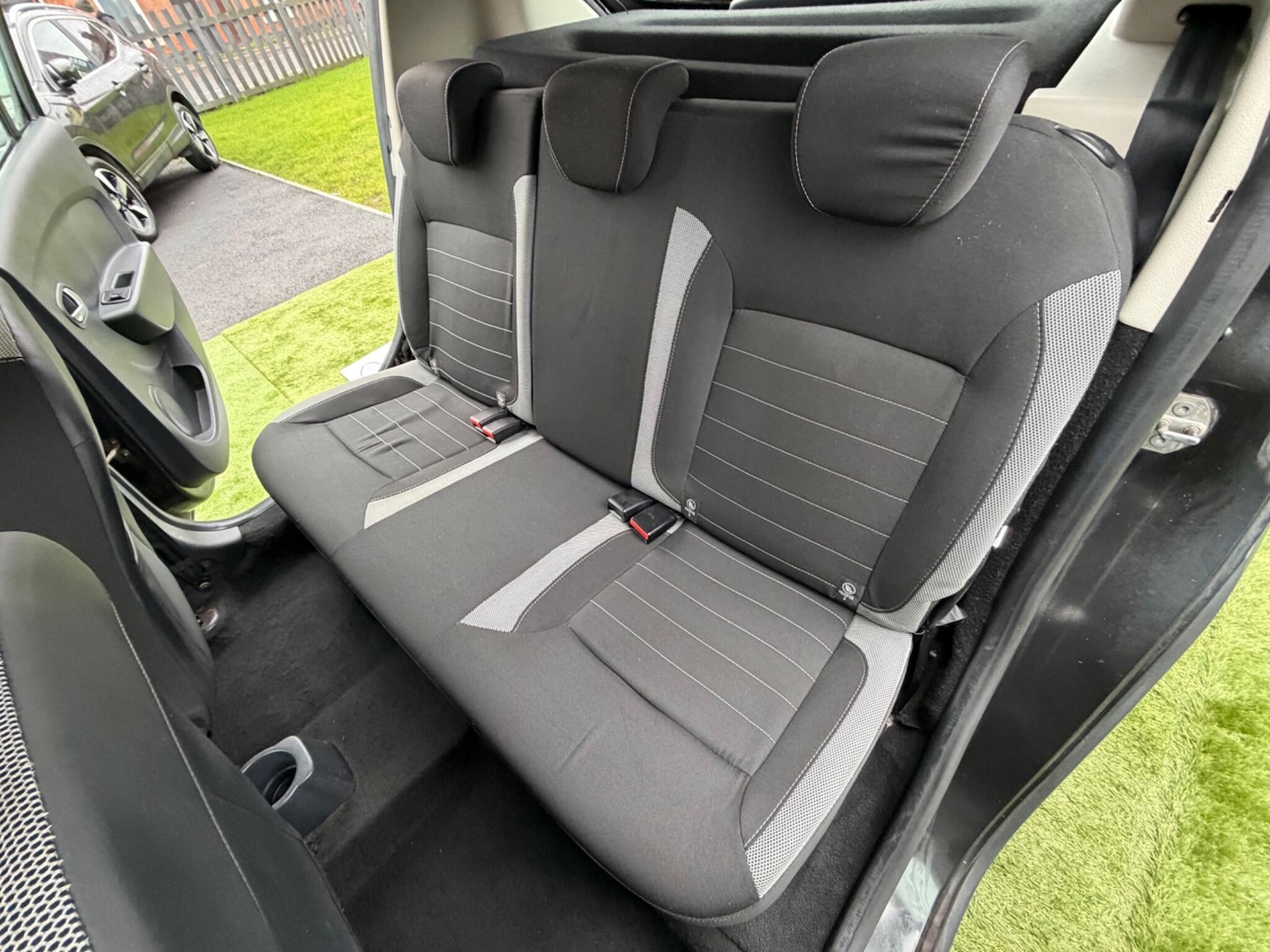 Used Dacia Sandero Stepway 2017 for sale - 77892118: Photo 34