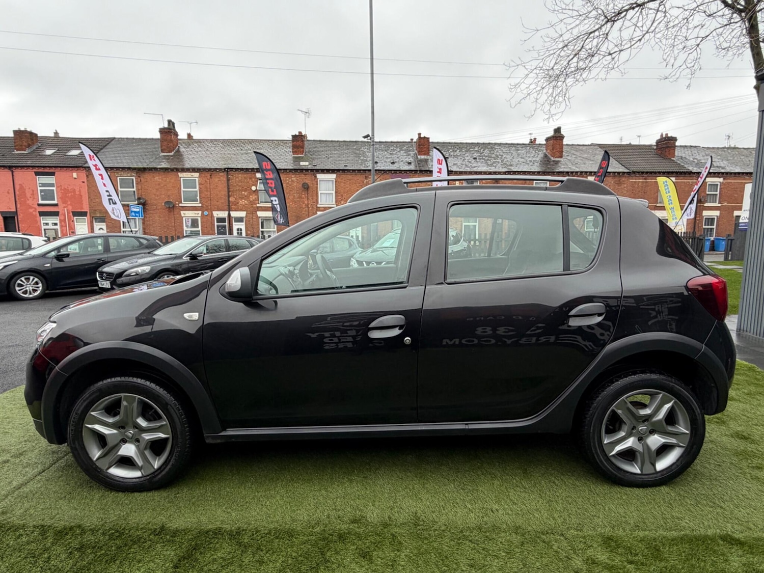 Used Dacia Sandero Stepway 2017 for sale - 77892118: Photo 8