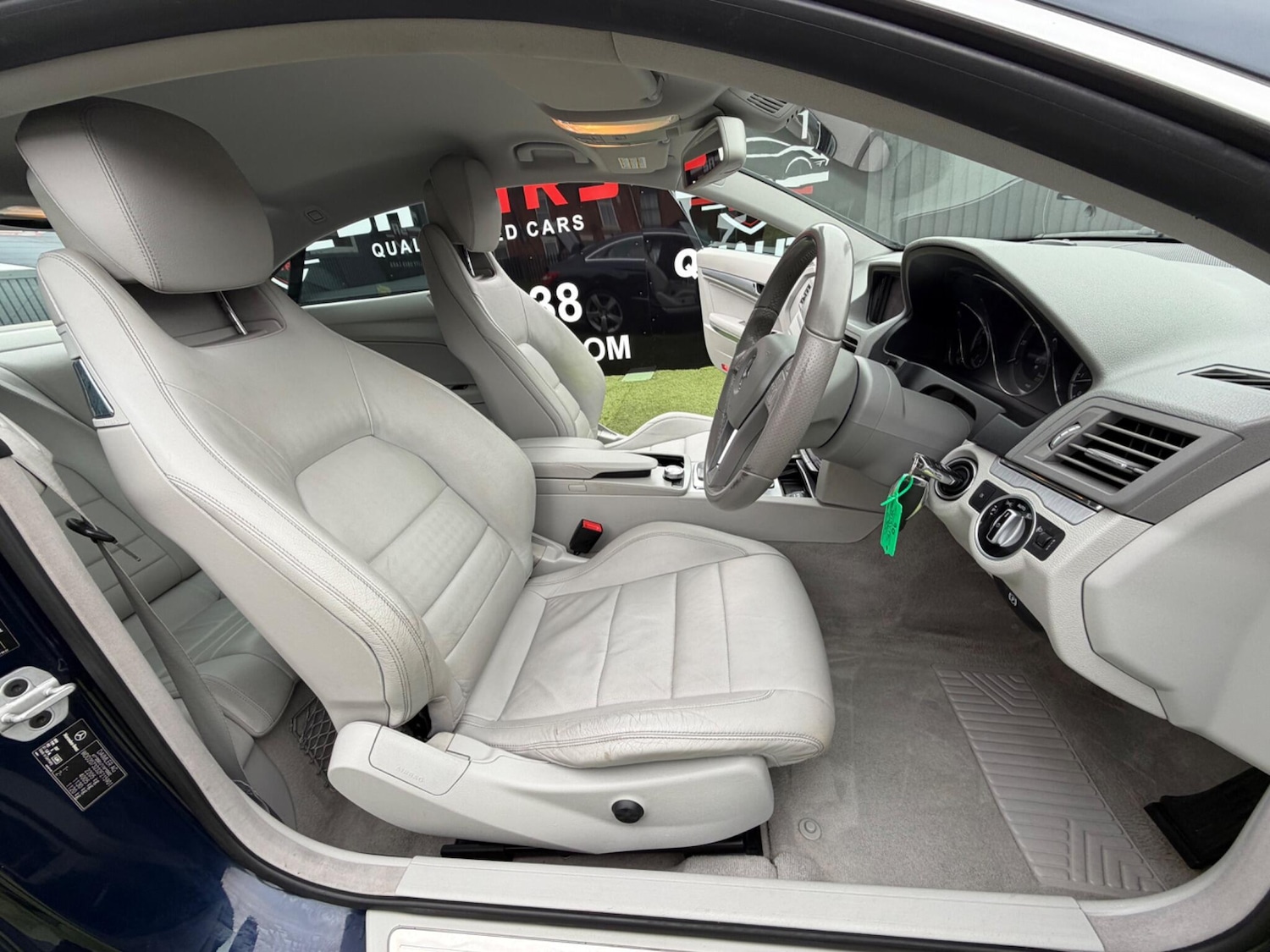 Used Mercedes-Benz E Class 2013 for sale - 77710377: Photo 31