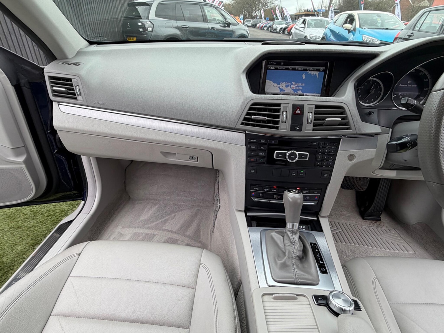 Used Mercedes-Benz E Class 2013 for sale - 77710377: Photo 40