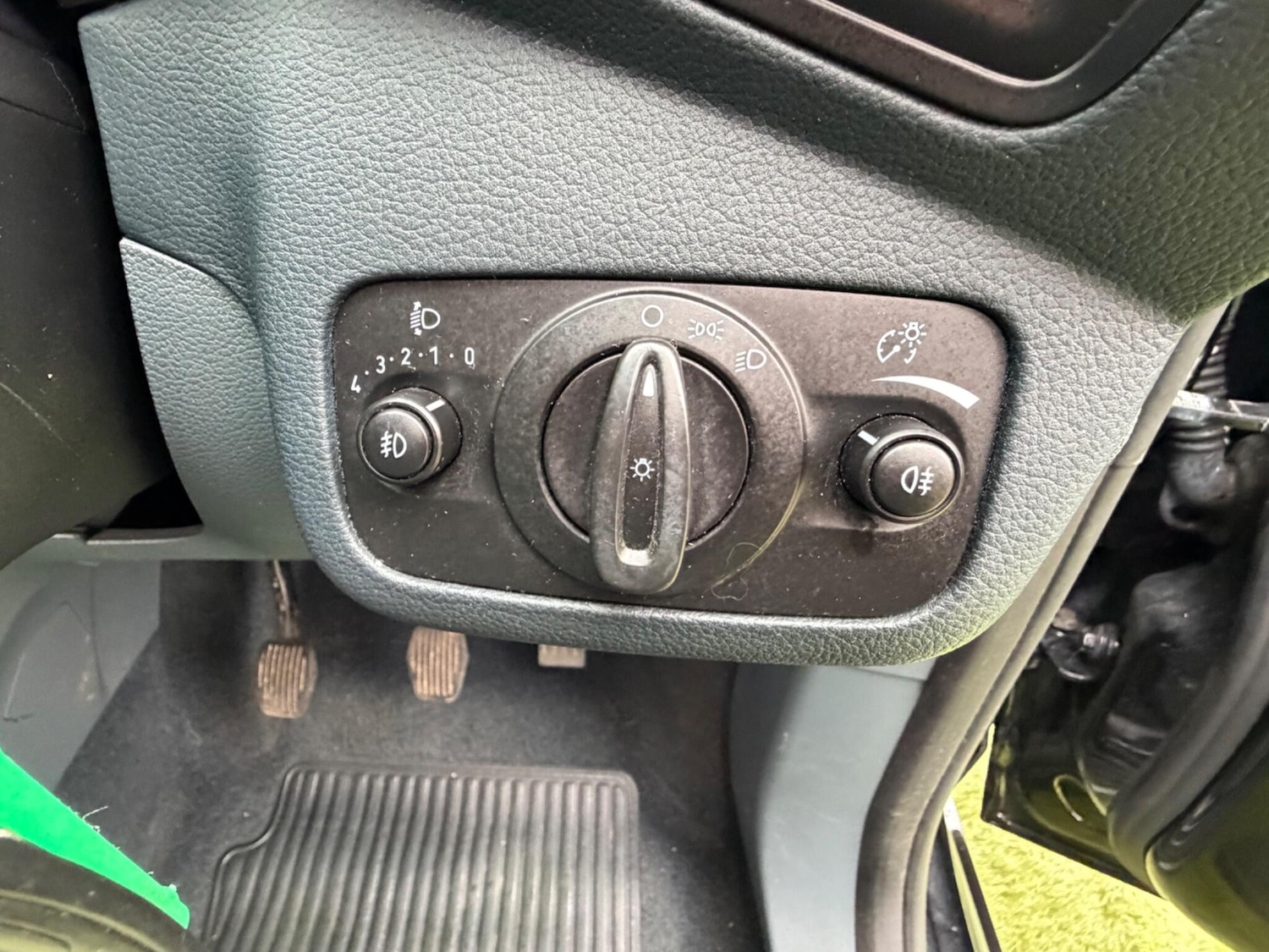 Used Ford C-Max 2013 for sale - 77646459: Photo 26