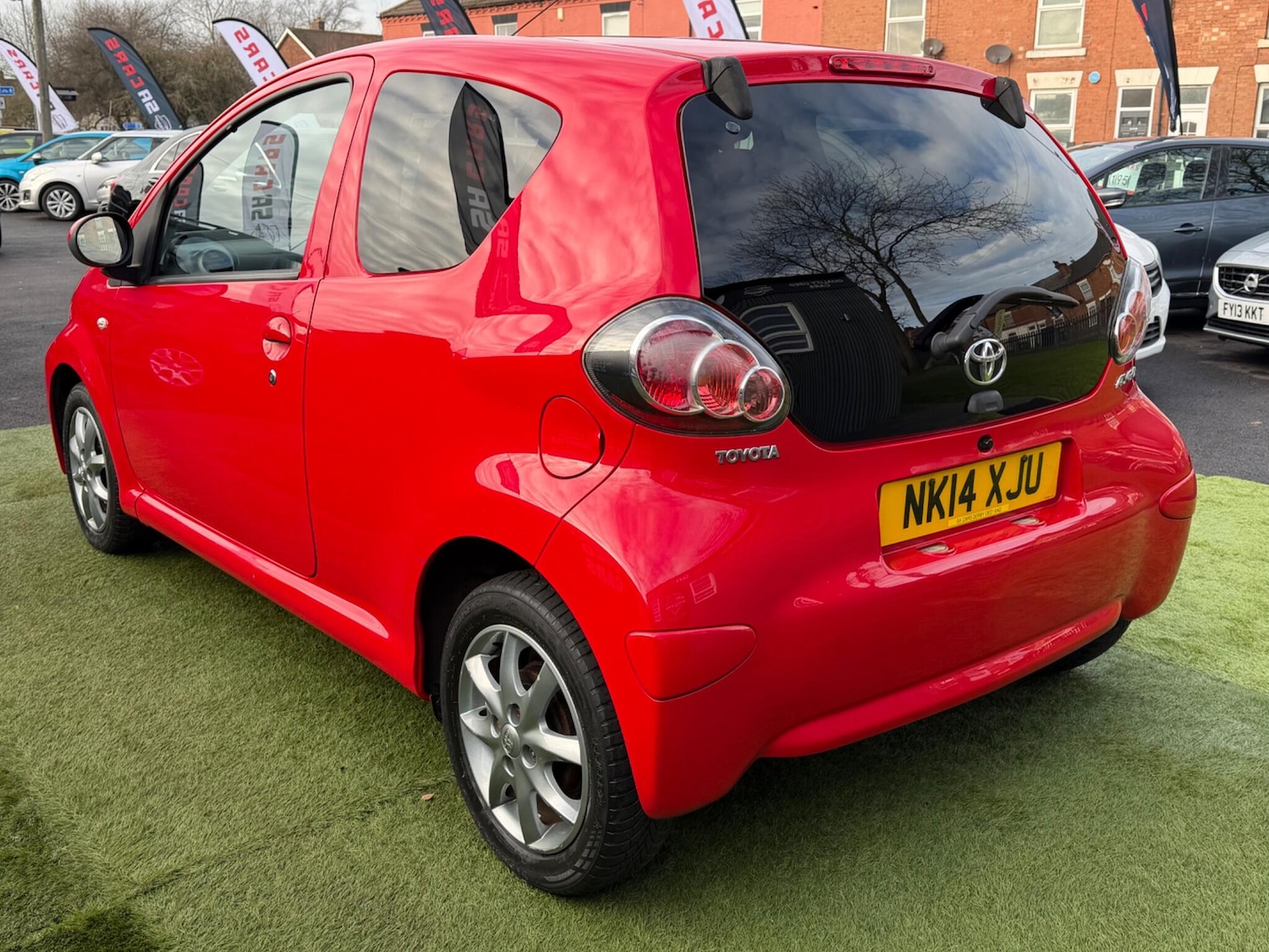 Used Toyota AYGO 2014 for sale - 77892849: Photo 14
